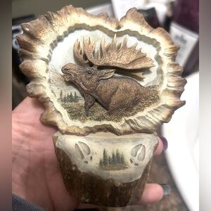 Collector piece moose button